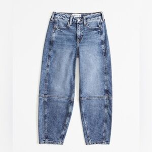 NWOT Abercrombie Kids 17/18 High Rise Balloon Jeans